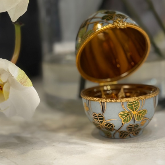 Limoges Fabergé Large Imperial Surprise Egg 24K Gold Accents Signed & Numbered - Picture 5 of 16